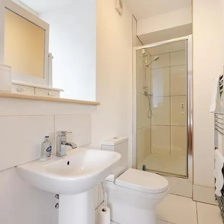 4 Bedroom House, Casa de Férias